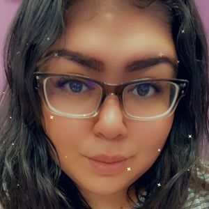 Meet your Posher, Elizabeth